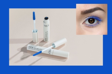 Eindrucksvolle Wimpern mit IDUNs blauer Mascara